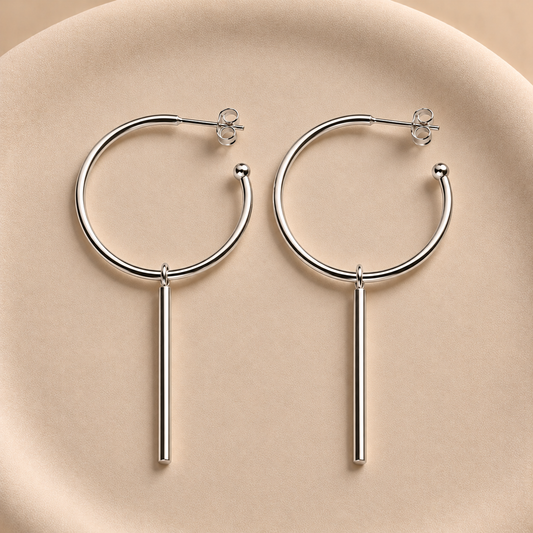 Argollas con barra colgante bañadas en plata