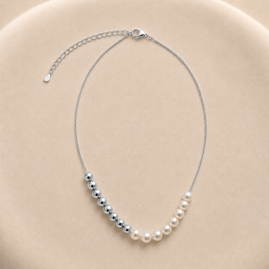 Collar con Perlas y Esferas Bañado 8 mm en Plata 49 cm