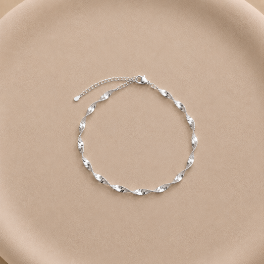 Pulsera de cinta retorcida bañada en plata 5 mm ajustable 16–24 cm
