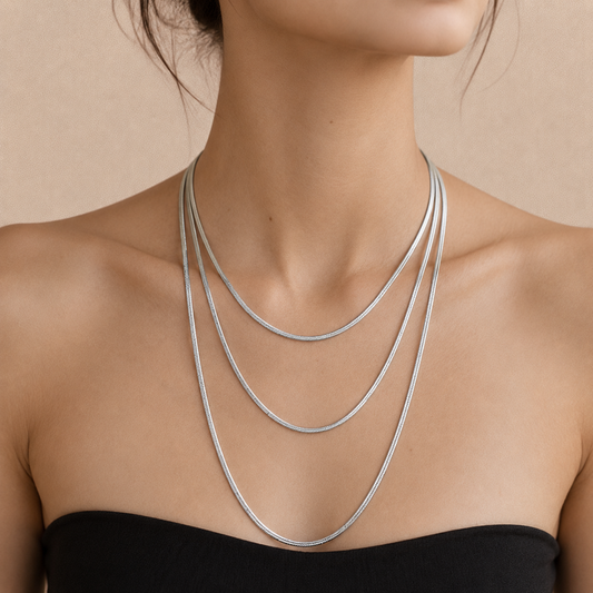 Collar triple bañado en plata de tres cadenas integradas