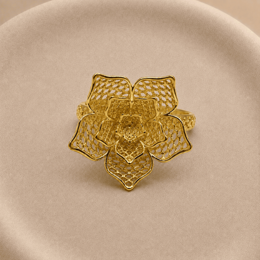 Anillo Flor tejido Bañado en Oro