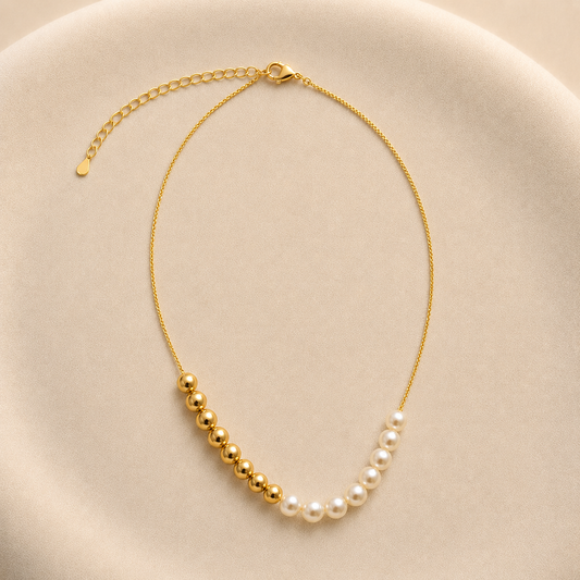 Collar con Perlas y Esferas de 8 mm Bañado en Oro 49 cm