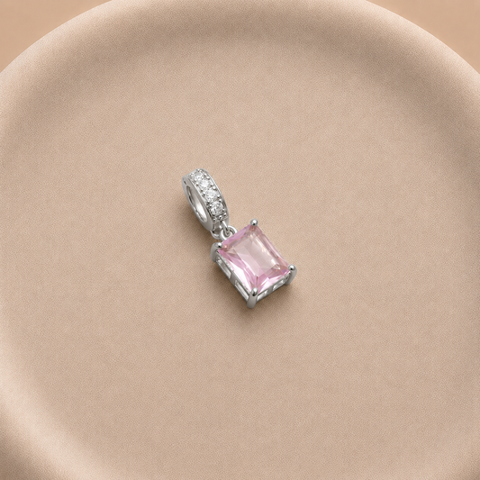 Colgante bañado en plata con circonita rectangular rosado natural 8 x 10 mm
