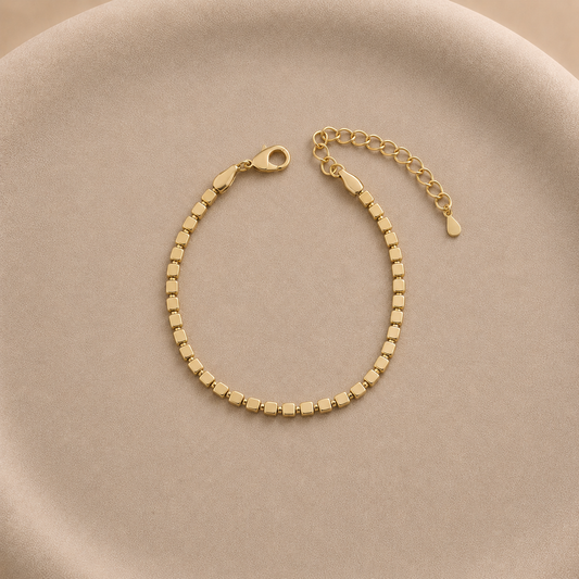 Pulsera de malla cuadrada bañada en oro 2,5 mm ajustable 24 cm