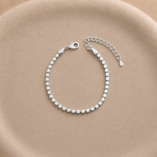 Pulsera de malla cuadrada bañada en plata 2,5 mm ajustable 24 cm