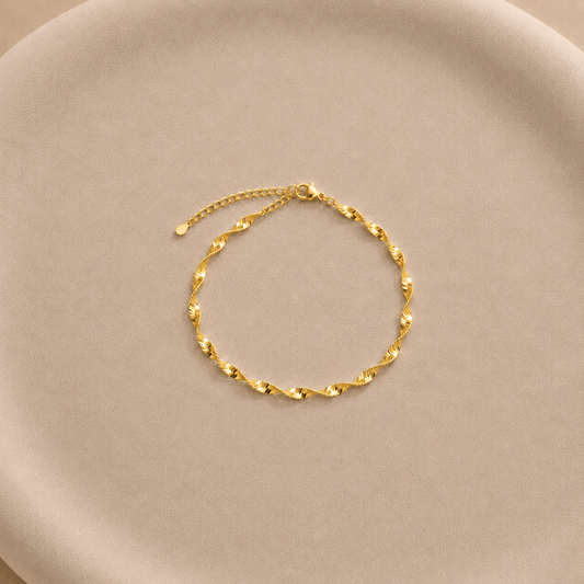 Pulsera de cinta retorcida bañada en oro 5 mm ajustable 16–24 cm
