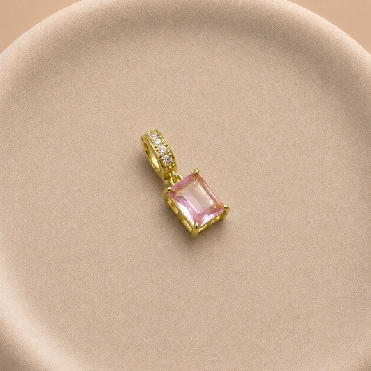 Colgante bañado en oro con circonita rectangular rosado natural 8 x 10 mm