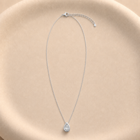Collar bañado en plata con colgante de cristal gota 8 x 10 mm 50 cm