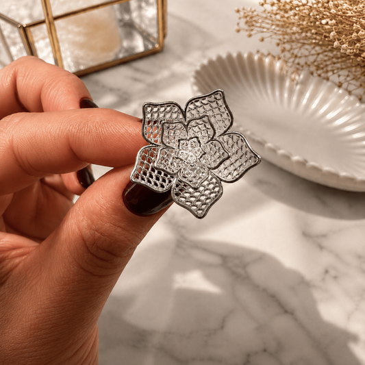 Anillo Flor tejido Bañado en Plata