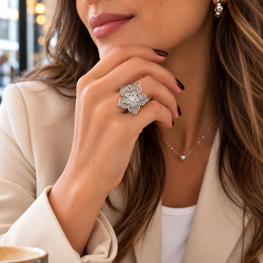 Anillo Flor tejido Bañado en Plata