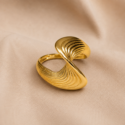 Anillo Ondas Bañado en Oro